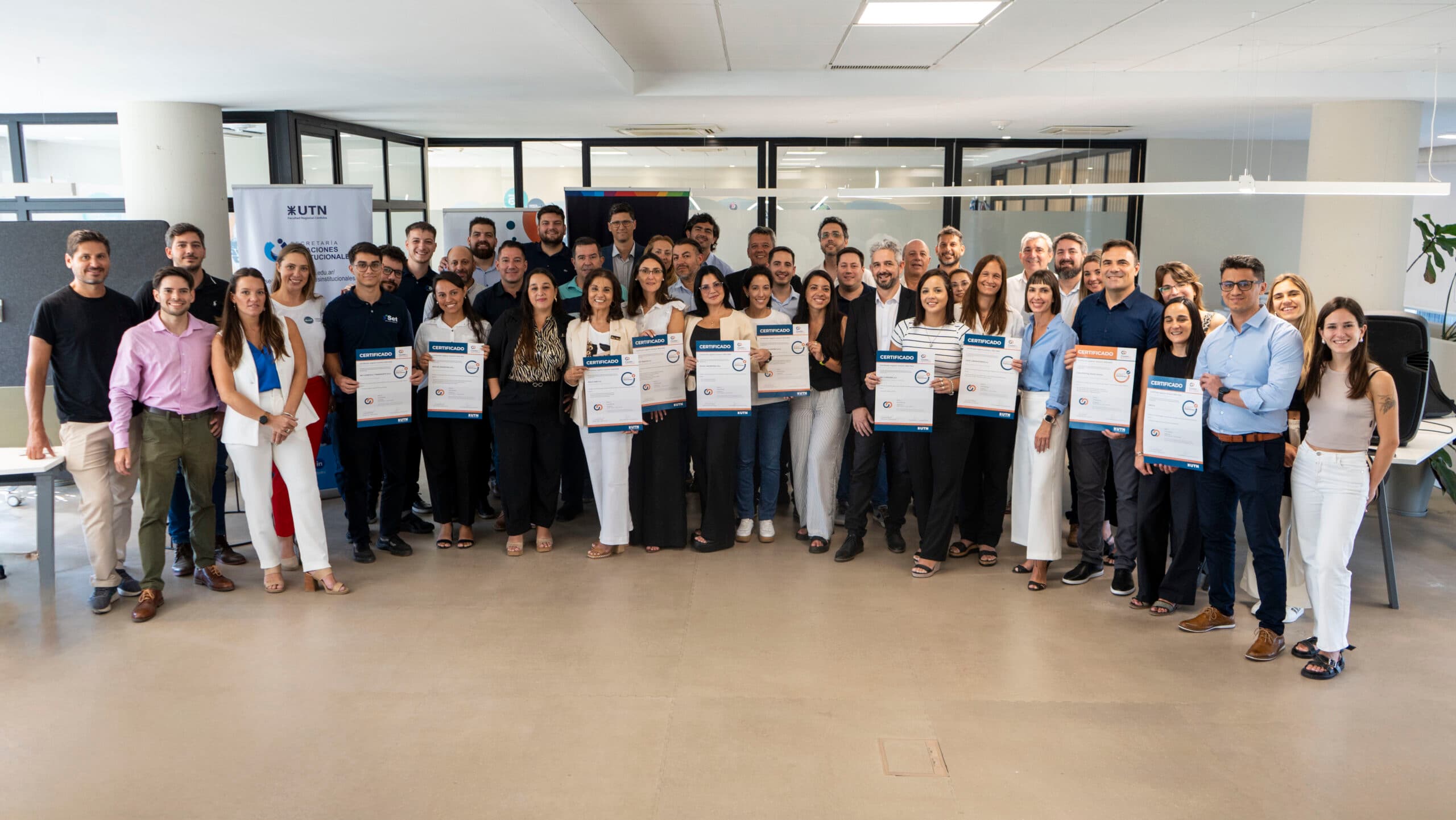 Representantes de empresas cordobesas durante la entrega del Sello de Calidad en Servicios Empresariales